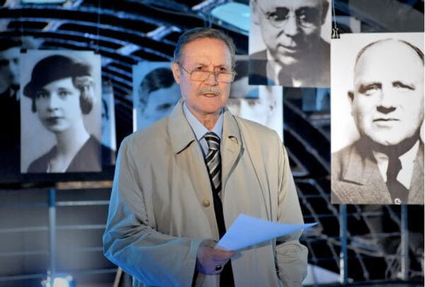 Юрий Соломин Юрий Соломин