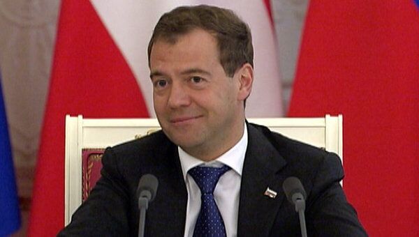 Журналист из Австрии узнал у Медведева, надеяться ли на его второй срок Журналист из Австрии узнал у Медведева, надеяться ли на его второй срок