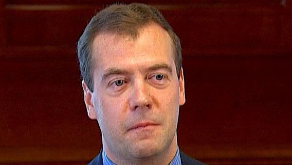 Медведев поддержал выдвижение Матвиенко в спикеры Совета Федерации Медведев поддержал выдвижение Матвиенко в спикеры Совета Федерации