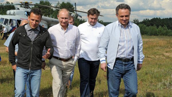 Посещение В.Путиным молодежного форума Селигер-2011 Посещение В.Путиным молодежного форума Селигер-2011
