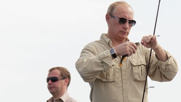 Президент РФ Д.Медведев и премьер-министр РФ В.Путин в Астраханской области Президент РФ Д.Медведев и премьер-министр РФ В.Путин в Астраханской области