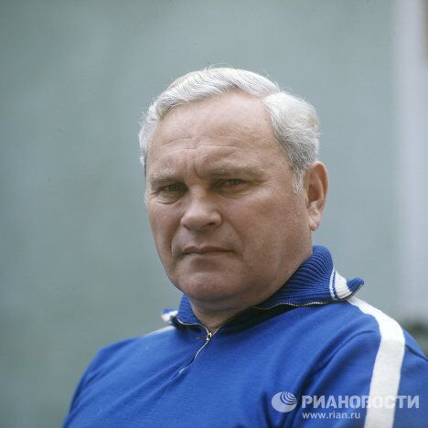 Валентин Николаев Валентин Николаев