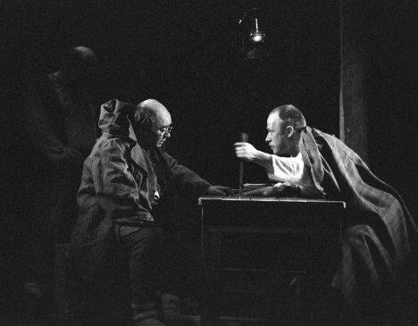 Евгений Леонов и Виктор Проскурин в спектакле Вор Евгений Леонов и Виктор Проскурин в спектакле Вор
