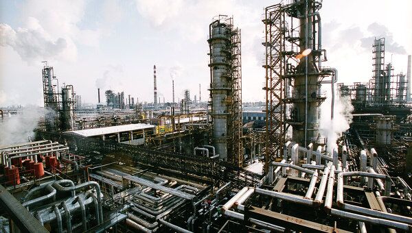 Нефтеперерабатывающий завод Нефтеперерабатывающий завод