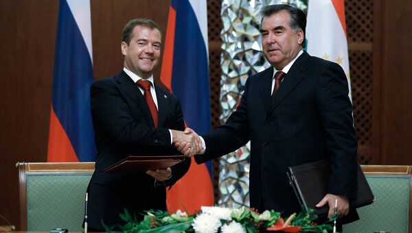 Подписание совместных документов по итогам российско-таджикских переговоров в Душанбе Подписание совместных документов по итогам российско-таджикских переговоров в Душанбе