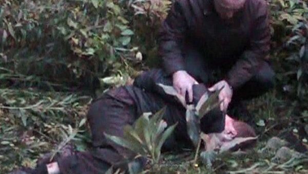 Задержание лиц, подозреваемых в совершении вооруженного нападения Задержание лиц, подозреваемых в совершении вооруженного нападения