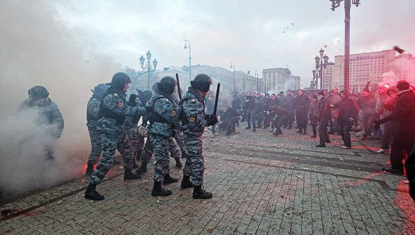 Митинг фанатов на Манежной площади в Москве Митинг фанатов на Манежной площади в Москве