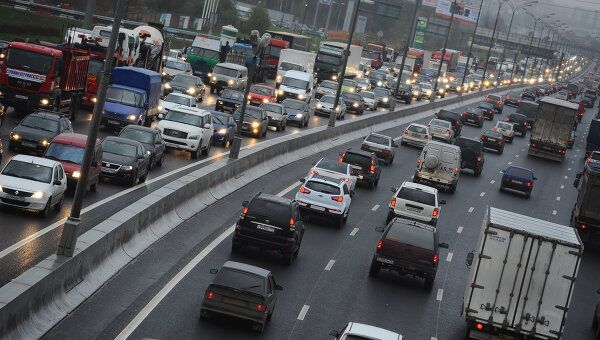 Движение автотранспорта. Архив Движение автотранспорта. Архив