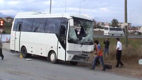 Видеокадр ДТП в турецком городе Анталья, где пострадали российские туристы Видеокадр ДТП в турецком городе Анталья, где пострадали российские туристы