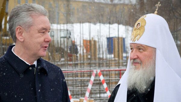 Собянин проверил, как строится первый модульный храм в Москве Собянин проверил, как строится первый модульный храм в Москве