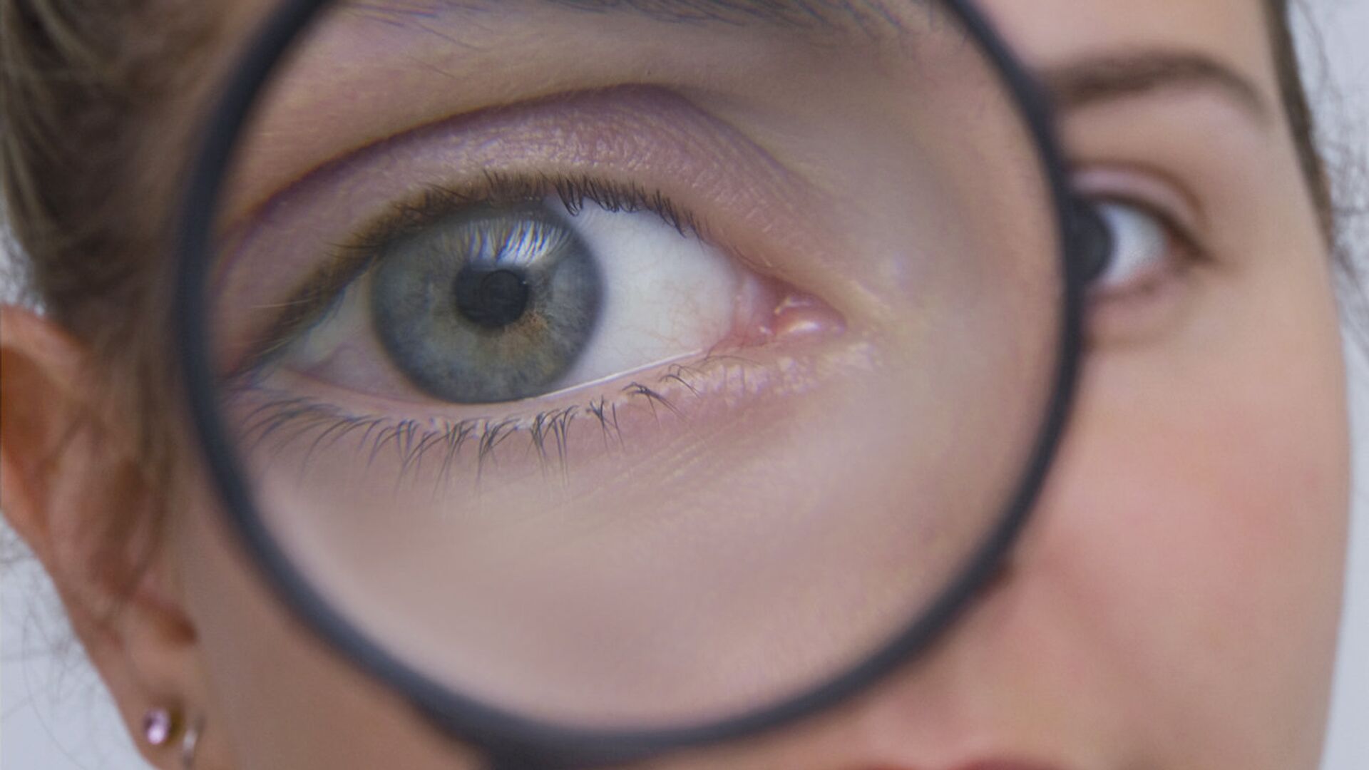 День сетчатки. Зрение. Мифы о зрении. Российские ученые создали искусственную роговицу глаза. Глазные линзы цветные.