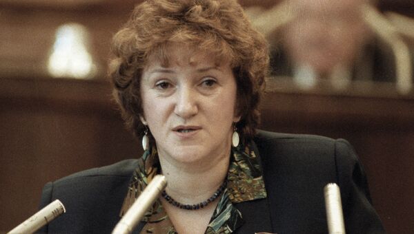 Народный депутат РСФСР Галина Старовойтова. Архивное фото Народный депутат РСФСР Галина Старовойтова. Архивное фото