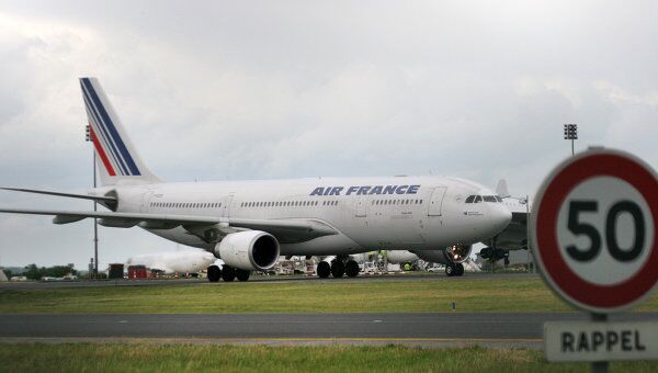 Пассажирский лайнер A330-200. Архивное фото Пассажирский лайнер A330-200. Архивное фото