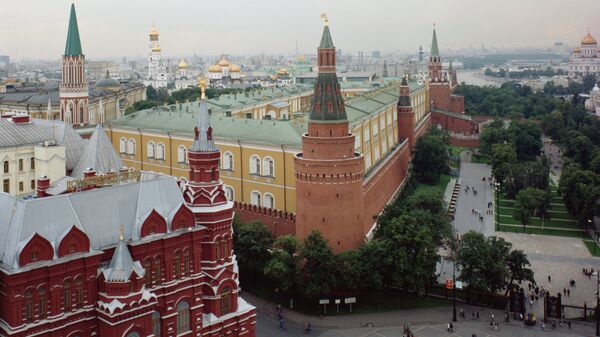 Вид на Государственный исторический музей и Московский Кремль