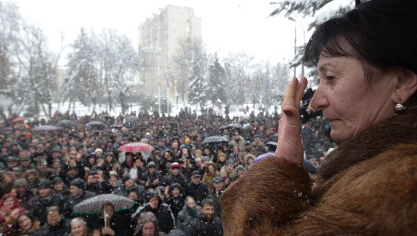 Митинги сторонников Аллы Джиоевой в Цхинвале Митинги сторонников Аллы Джиоевой в Цхинвале