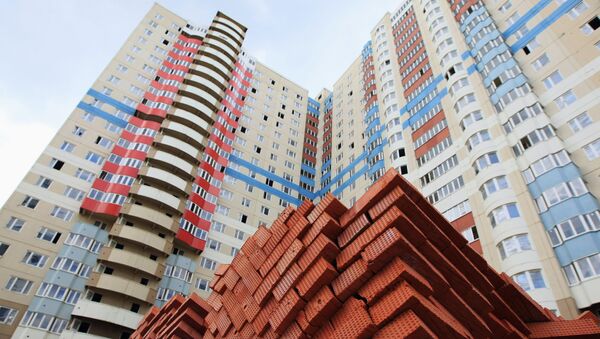 Строительство панельных домов в Москве. Архивное фото Строительство панельных домов в Москве. Архивное фото