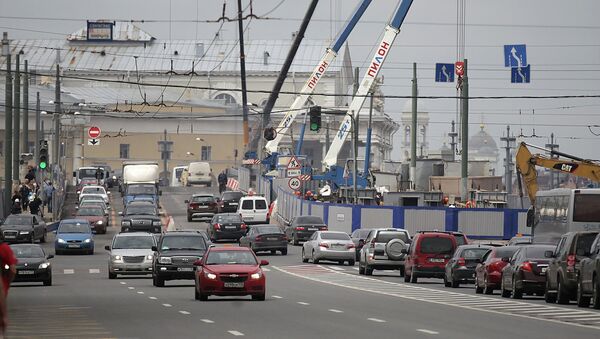 Открытие движения по Дворцовому мосту в Петербурге Открытие движения по Дворцовому мосту в Петербурге