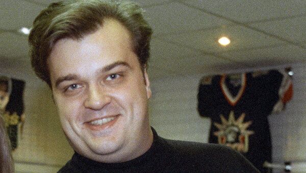 Василий Уткин вызвал Алексея Пиманова на словесную дуэль Василий Уткин вызвал Алексея Пиманова на словесную дуэль