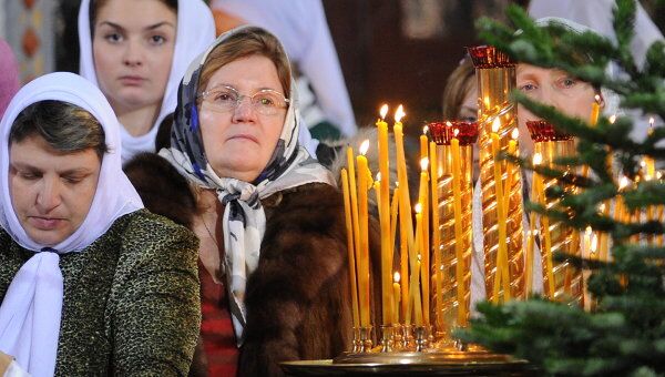 Рождественское праздничное богослужение в храме Христа Спасителя Рождественское праздничное богослужение в храме Христа Спасителя