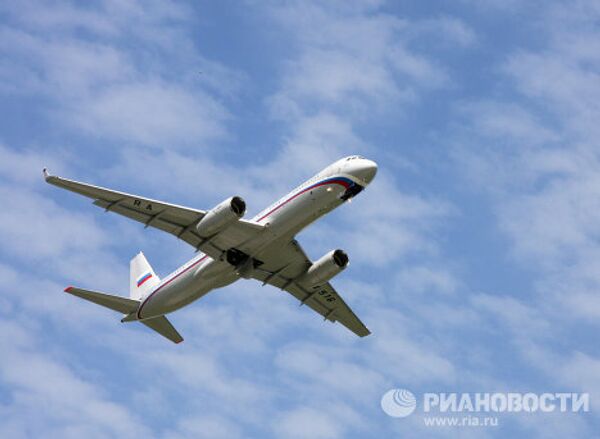 Среднемагистральный пассажирский самолет Ту-214 Среднемагистральный пассажирский самолет Ту-214