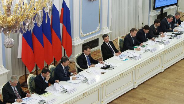 Д. Медведев проводит заседание комиссии по модернизации Д. Медведев проводит заседание комиссии по модернизации
