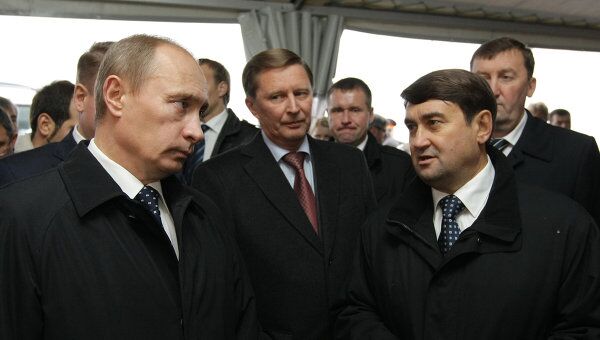 Премьер-министр РФ В.Путин на открытии участка автомобильной трассы аэропорт Храброво – Калининград Премьер-министр РФ В.Путин на открытии участка автомобильной трассы аэропорт Храброво – Калининград