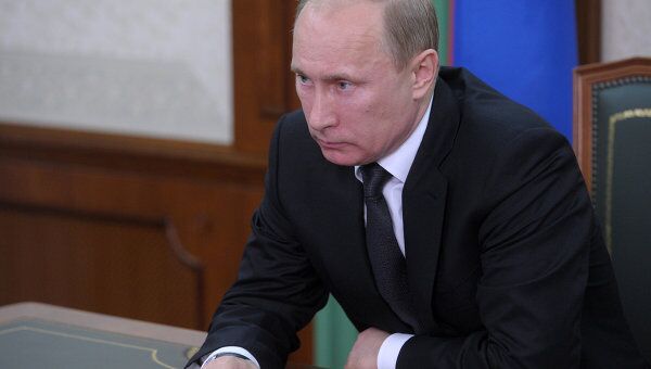 Путин требует вывести из коррупционной тени поставщиков ресурсов Путин требует вывести из коррупционной тени поставщиков ресурсов