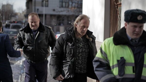 Рассмотрение жалобы на арест певца Криса Кельми Рассмотрение жалобы на арест певца Криса Кельми
