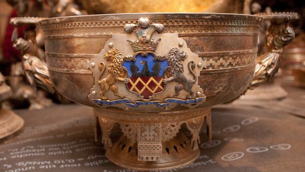 Клад, найденный при реставрации особняка в Санкт-Петербурге Клад, найденный при реставрации особняка в Санкт-Петербурге