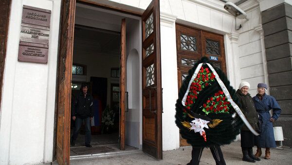Похороны майора Сергея Солнечникова в городе Волжском Похороны майора Сергея Солнечникова в городе Волжском