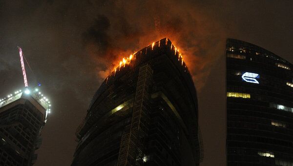 Пожар в строящейся башне центра Москва-Сити Пожар в строящейся башне центра Москва-Сити