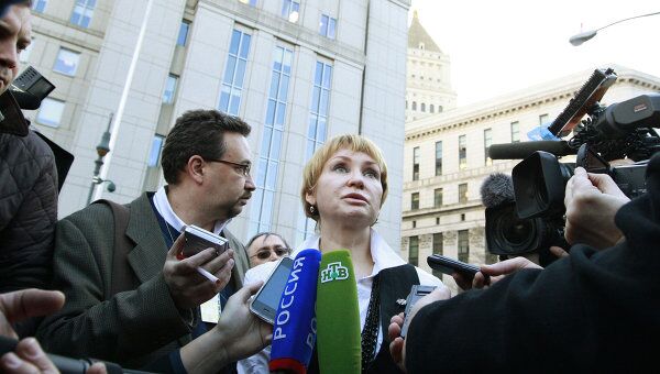 Алла Бут после вынесения приговора Виктору Буту Алла Бут после вынесения приговора Виктору Буту
