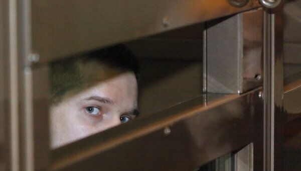 Мосгорсуд приговорил к пожизненному лишению свободы майора милиции Дениса Евсюкова Мосгорсуд приговорил к пожизненному лишению свободы майора милиции Дениса Евсюкова