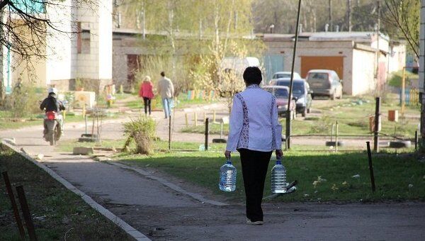 Костромичи скупают бутилированную воду Костромичи скупают бутилированную воду