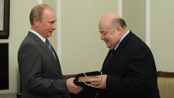 Владимир Путин поздравил Александр Калягина с юбилеем Владимир Путин поздравил Александр Калягина с юбилеем