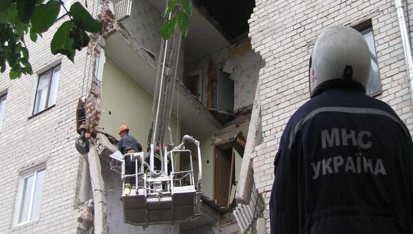 Пятиэтажный дом обрушился в Луцке на западе Украины Пятиэтажный дом обрушился в Луцке на западе Украины