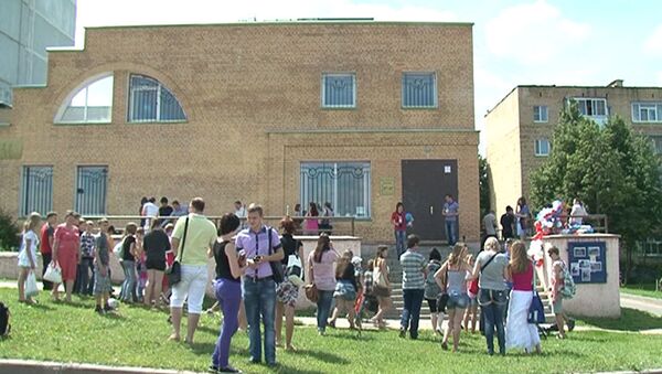 Дети гоняли мяч и рисовали красками на антинаркотической акции Дети гоняли мяч и рисовали красками на антинаркотической акции