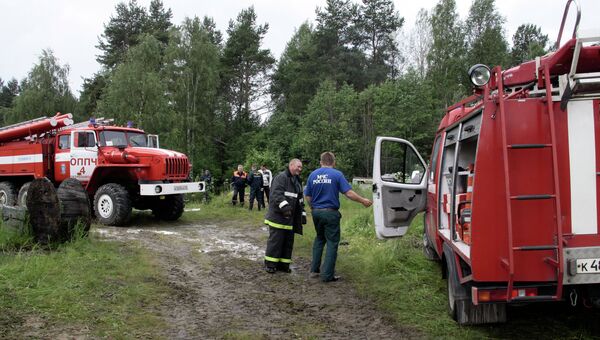Самолет Су-27 потерпел крушение в районе аэродрома Бесовец Самолет Су-27 потерпел крушение в районе аэродрома Бесовец