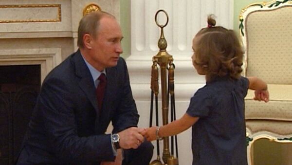Вера Смольникова, которой пересадили сердце, стеснялась на встрече с Путиным Вера Смольникова, которой пересадили сердце, стеснялась на встрече с Путиным