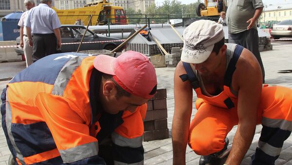 Укладка тротуарной плитки в Москве. Архив Укладка тротуарной плитки в Москве. Архив