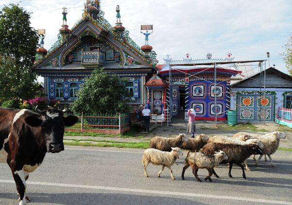 Дом кузнеца Кириллова в деревне Кунара Свердловской области Дом кузнеца Кириллова в деревне Кунара Свердловской области