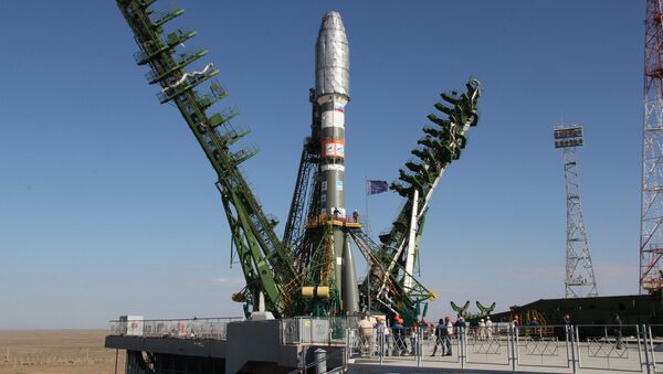 Ракета-носитель Союз-2.1 на стартовом комплексе. Архивное фото Ракета-носитель Союз-2.1 на стартовом комплексе. Архивное фото