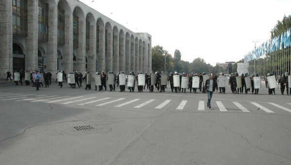 Митинг за нациолизацию месторождения Кумтор в Бишкеке Митинг за нациолизацию месторождения Кумтор в Бишкеке