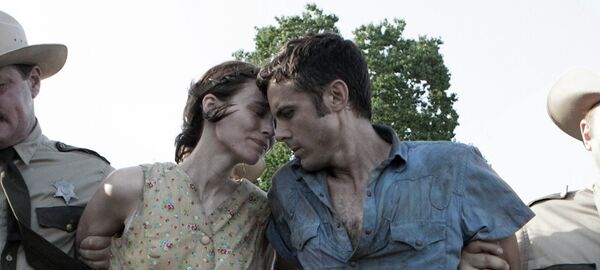 Кадр из фильма Разве это не святые тела (Ain't Them Bodies Saints) Кадр из фильма Разве это не святые тела (Ain't Them Bodies Saints)