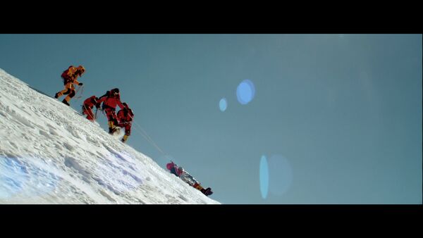Кадр из фильма Вершина (The Summit) Кадр из фильма Вершина (The Summit)