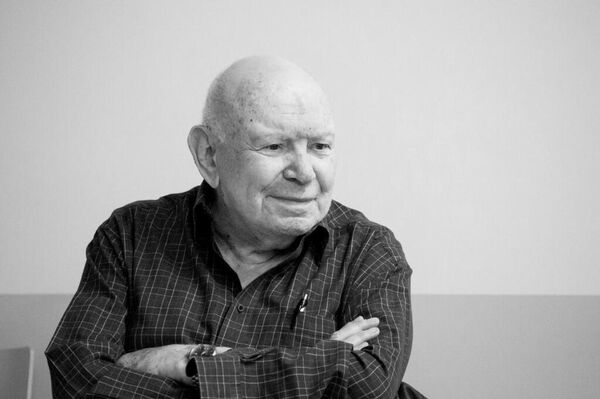 Основатель и президент Московской высшей школы социальных и экономических наук Теодор Шанин Основатель и президент Московской высшей школы социальных и экономических наук Теодор Шанин