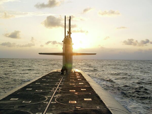 Закрытые ракетные шахты на подводной лодке класса Огайо USS Wyoming Закрытые ракетные шахты на подводной лодке класса Огайо USS Wyoming