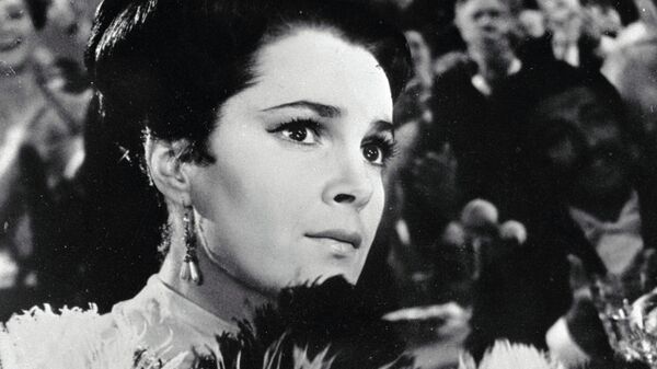 Элина Быстрицкая в фильме Николай Бауман Элина Быстрицкая в фильме Николай Бауман