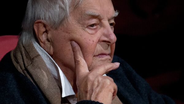 Режиссер Юрий Любимов на репетиции оперы Александра Бородина Князь Игорь Режиссер Юрий Любимов на репетиции оперы Александра Бородина Князь Игорь