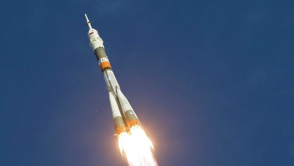Запуск ракеты-носителя Союз-ФГ с пилотируемым кораблем Союз ТМА-06М со стартовой площадки Байконура Запуск ракеты-носителя Союз-ФГ с пилотируемым кораблем Союз ТМА-06М со стартовой площадки Байконура